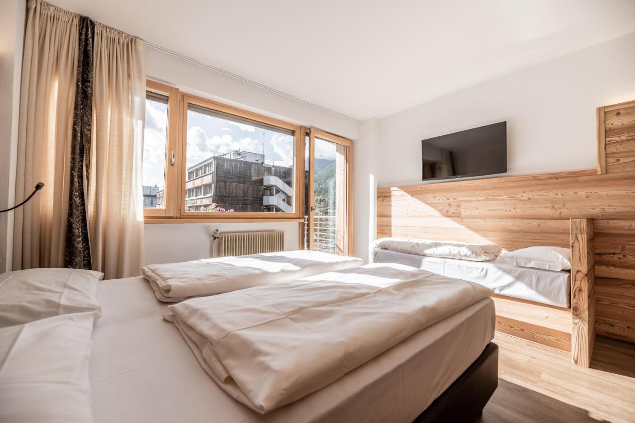Hotel Sporting Ravelli Mezzana  Extérieur photo