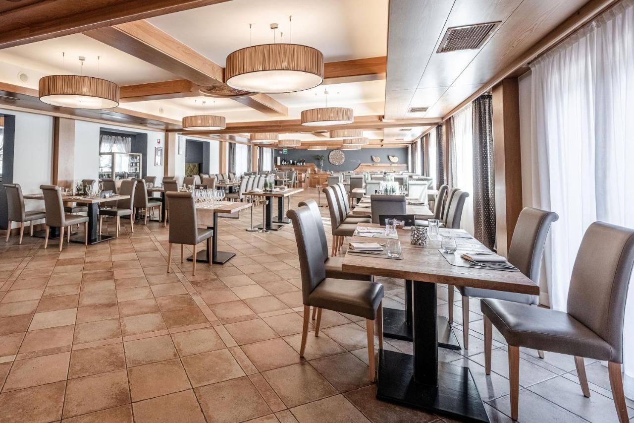 Hotel Sporting Ravelli Mezzana  Extérieur photo