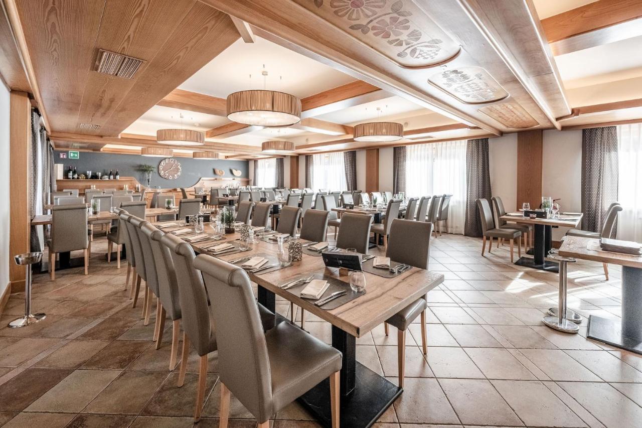 Hotel Sporting Ravelli Mezzana  Extérieur photo