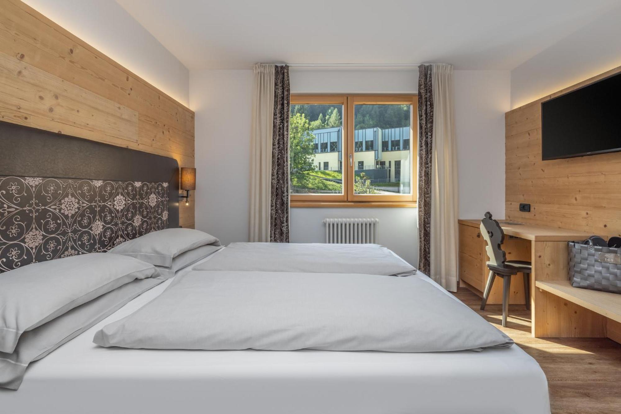 Hotel Sporting Ravelli Mezzana  Extérieur photo