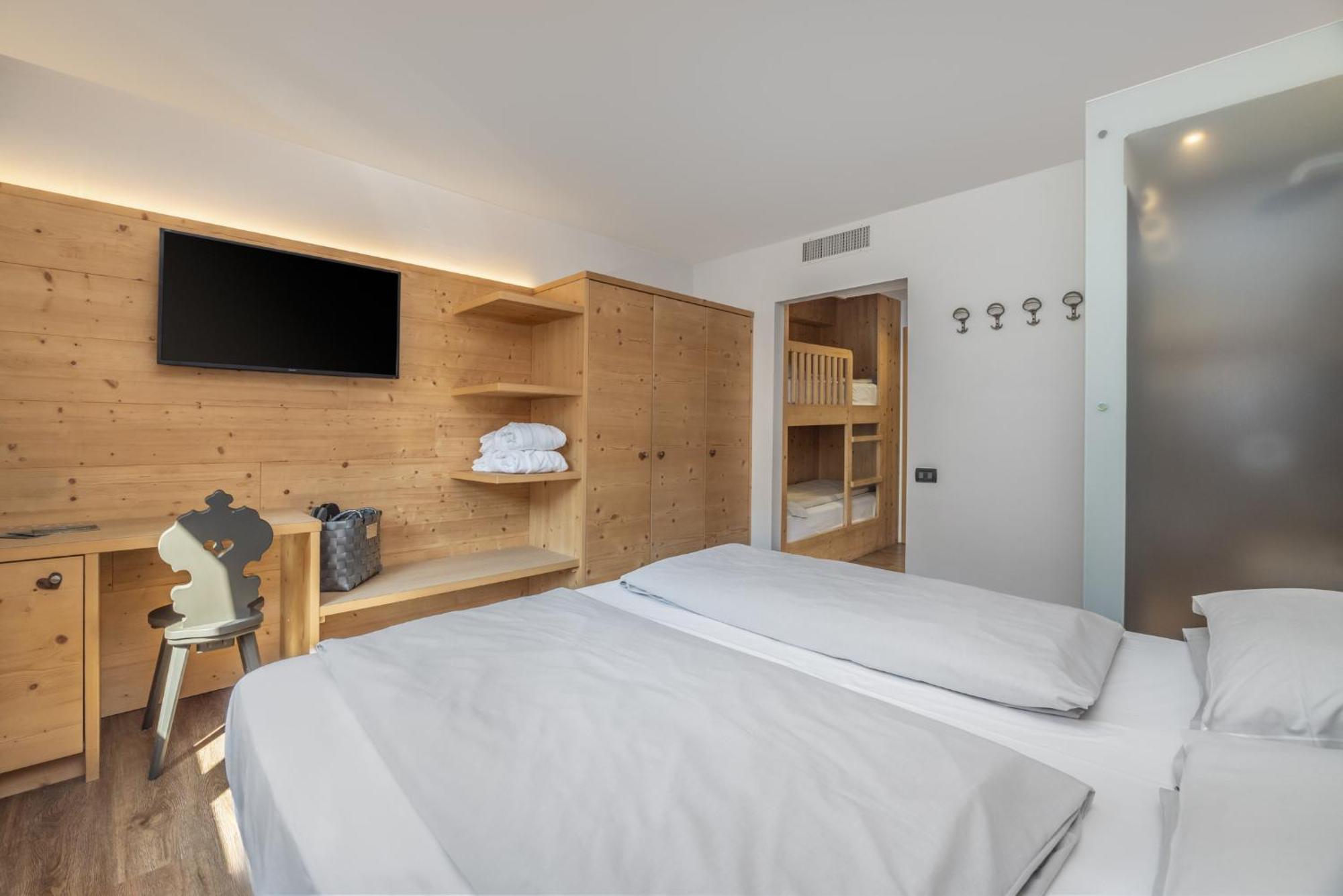 Hotel Sporting Ravelli Mezzana  Extérieur photo