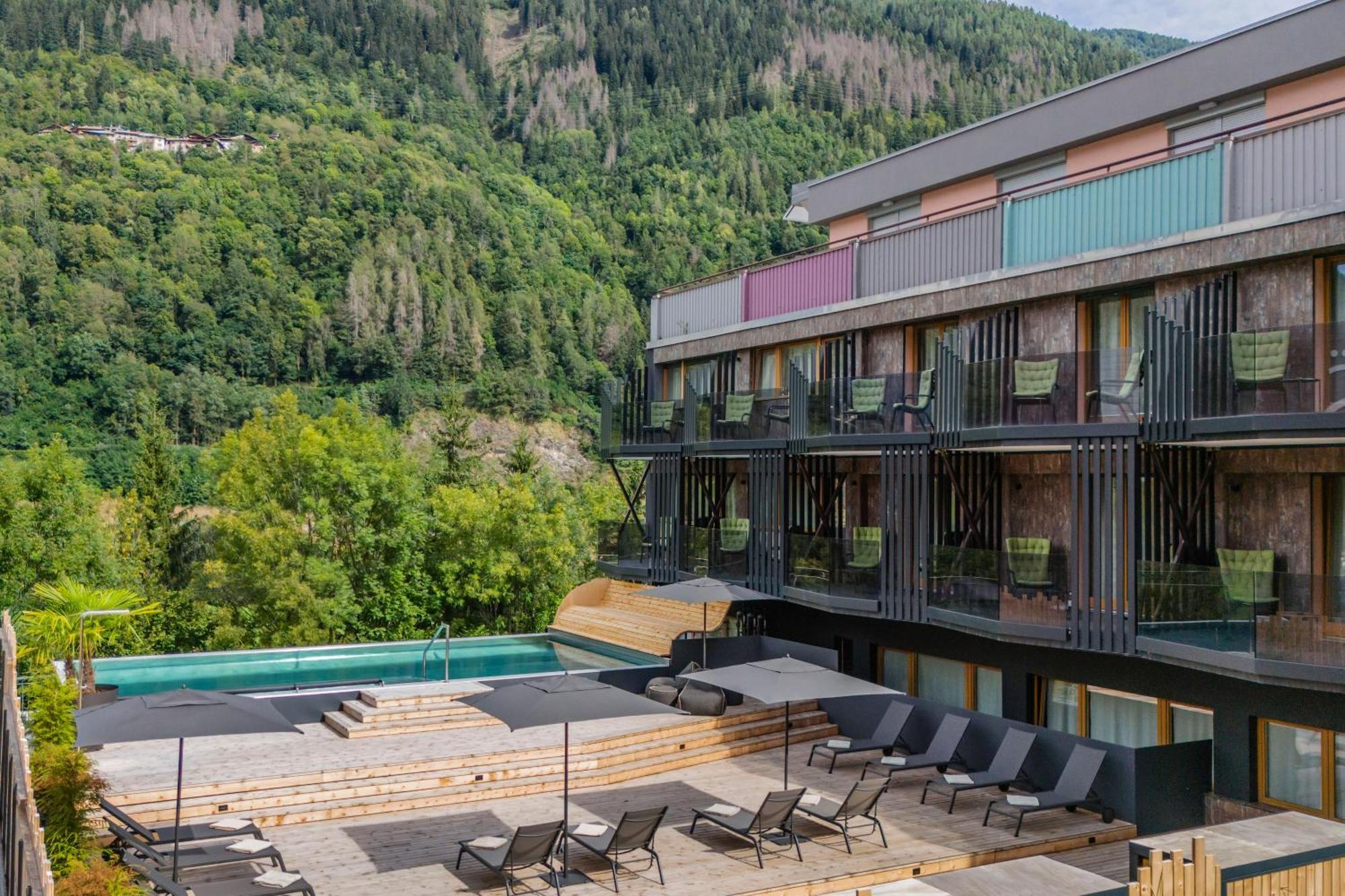 Hotel Sporting Ravelli Mezzana  Extérieur photo