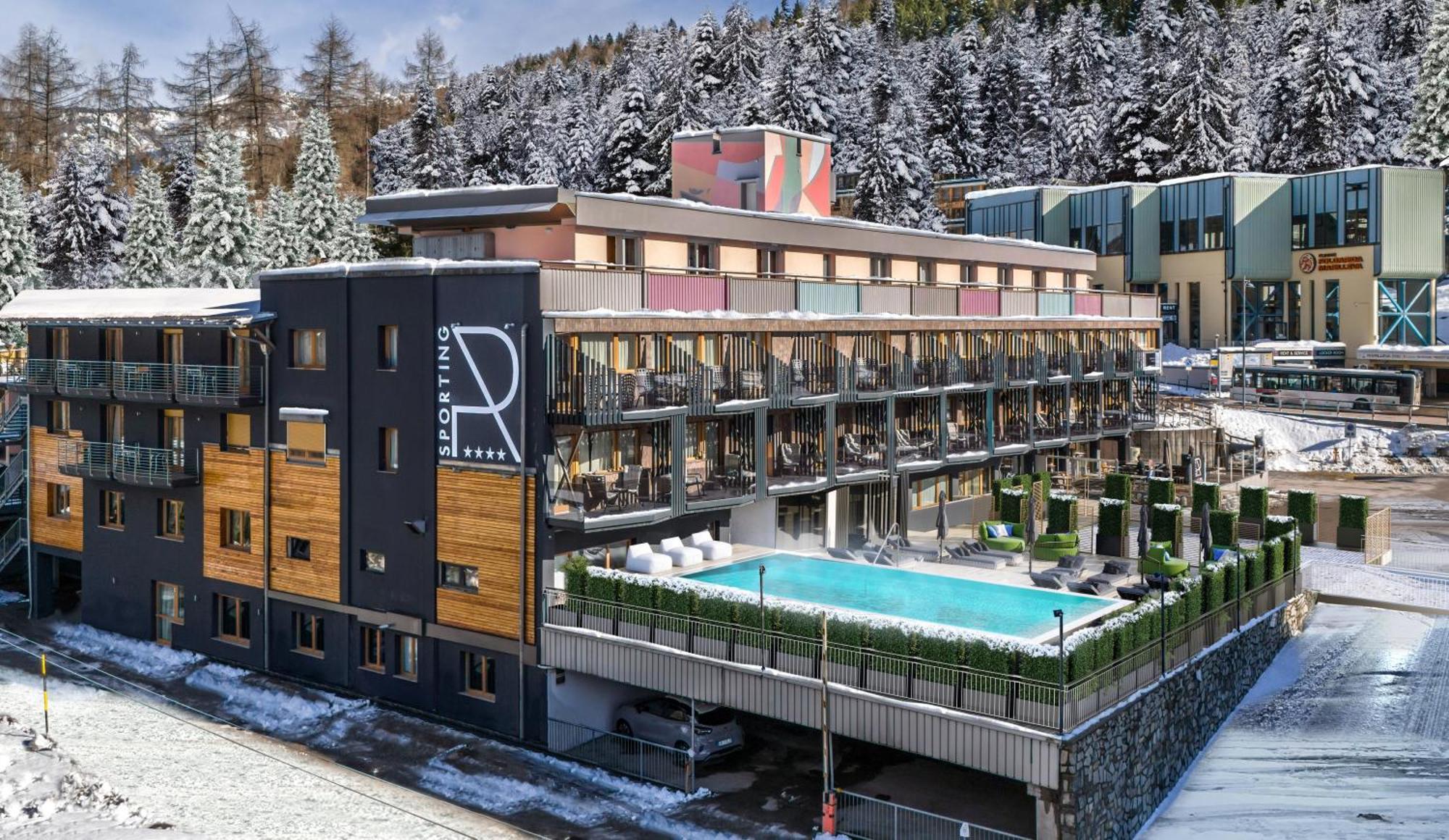 Hotel Sporting Ravelli Mezzana  Extérieur photo