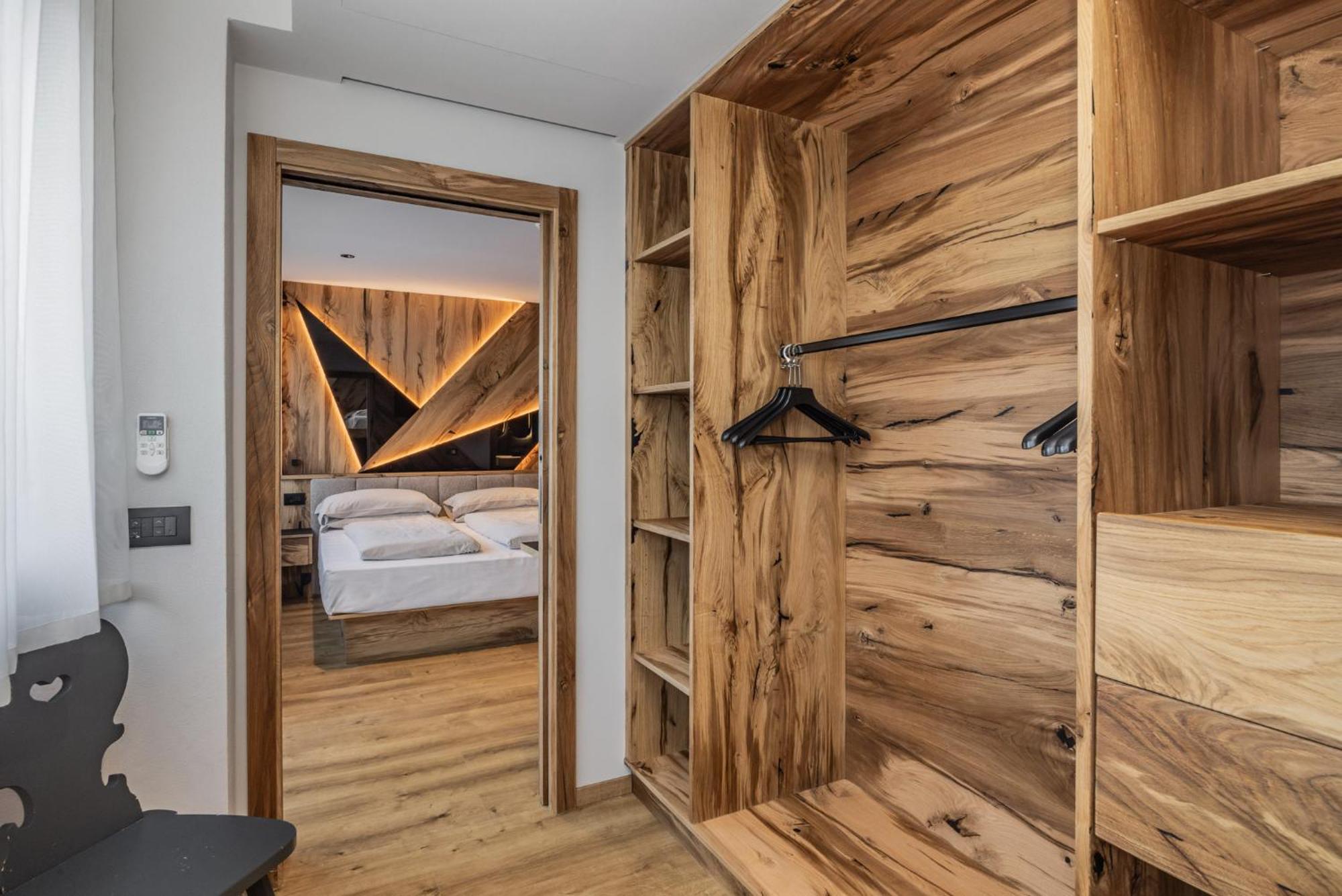 Hotel Sporting Ravelli Mezzana  Extérieur photo