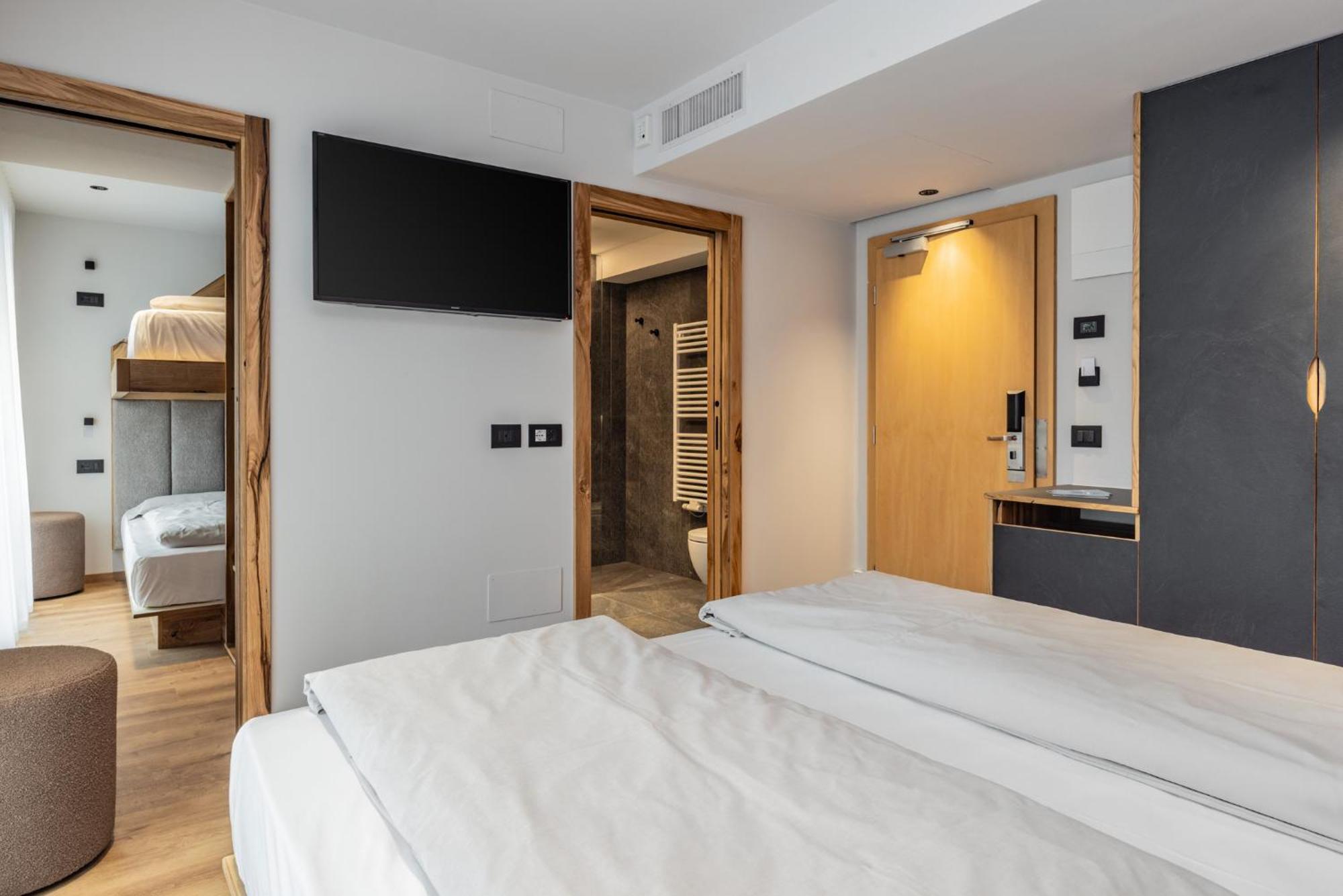 Hotel Sporting Ravelli Mezzana  Extérieur photo