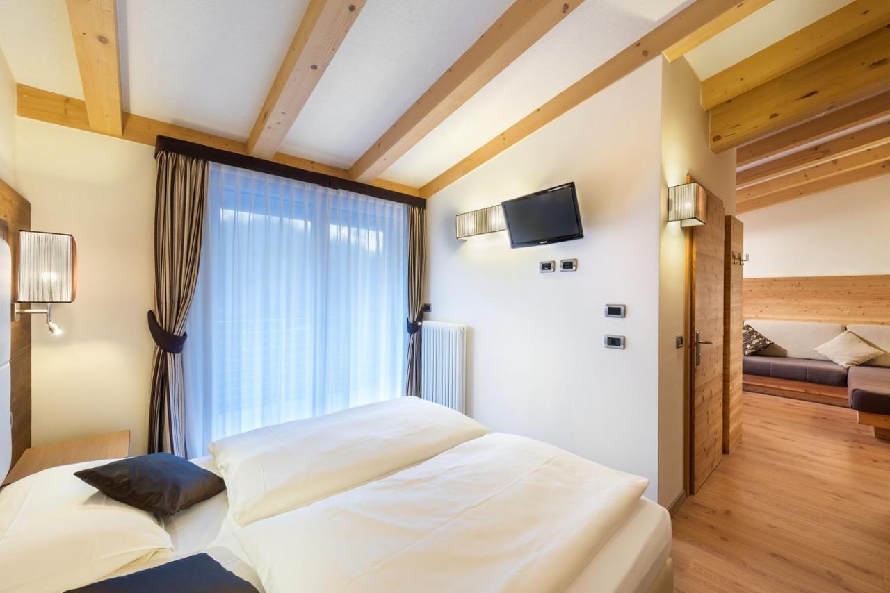 Hotel Sporting Ravelli Mezzana  Extérieur photo